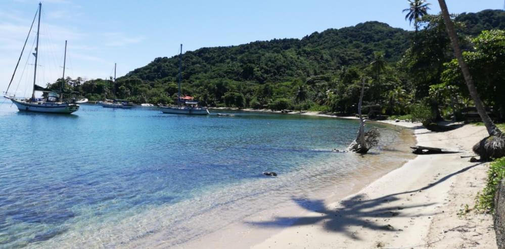 Hostal Hilltop Zapzurro Luaran gambar